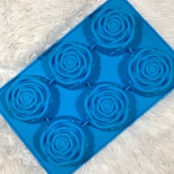 NWOT Set of 3 Love Me Rose Love Peace Heart Silicone Soap Cake Molds Set - Picture 4 of 10